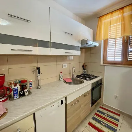 Lovro #1 & #2 Apartments Cres Exterior photo
