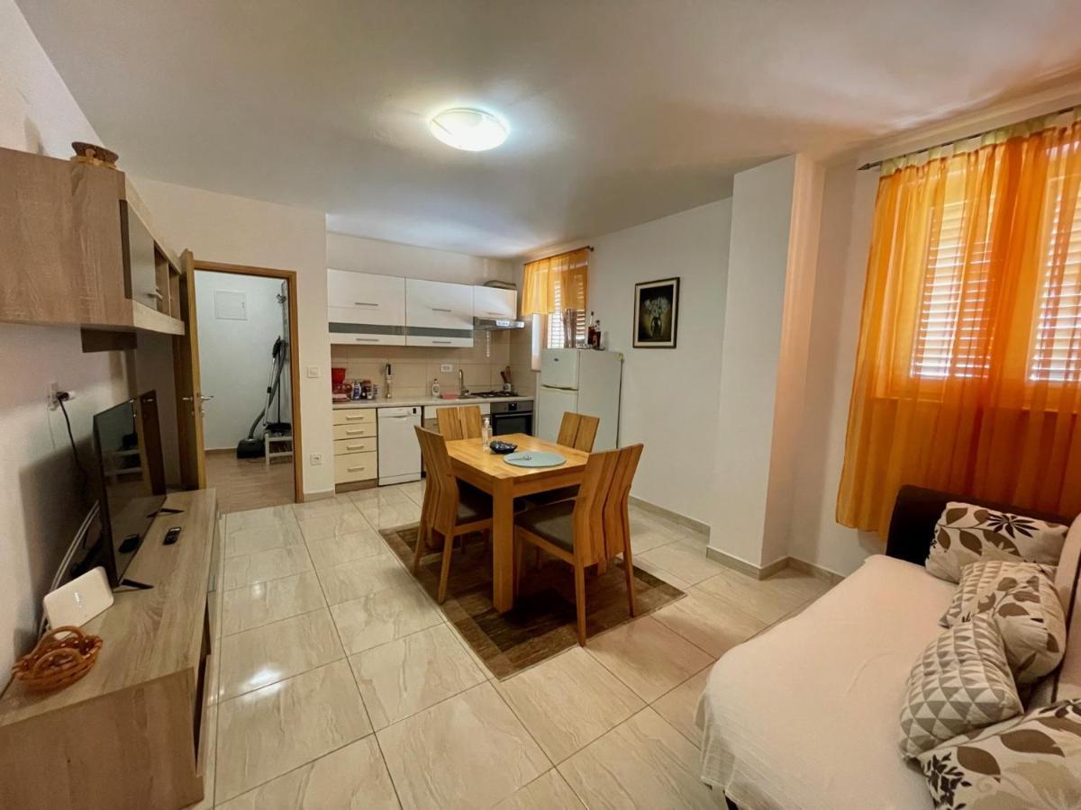 Lovro #1 & #2 Apartment *