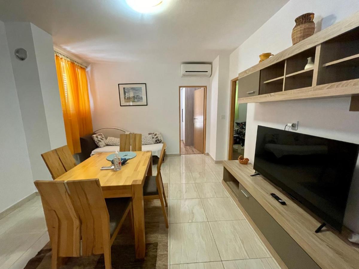 Lovro #1 & #2 Apartment *